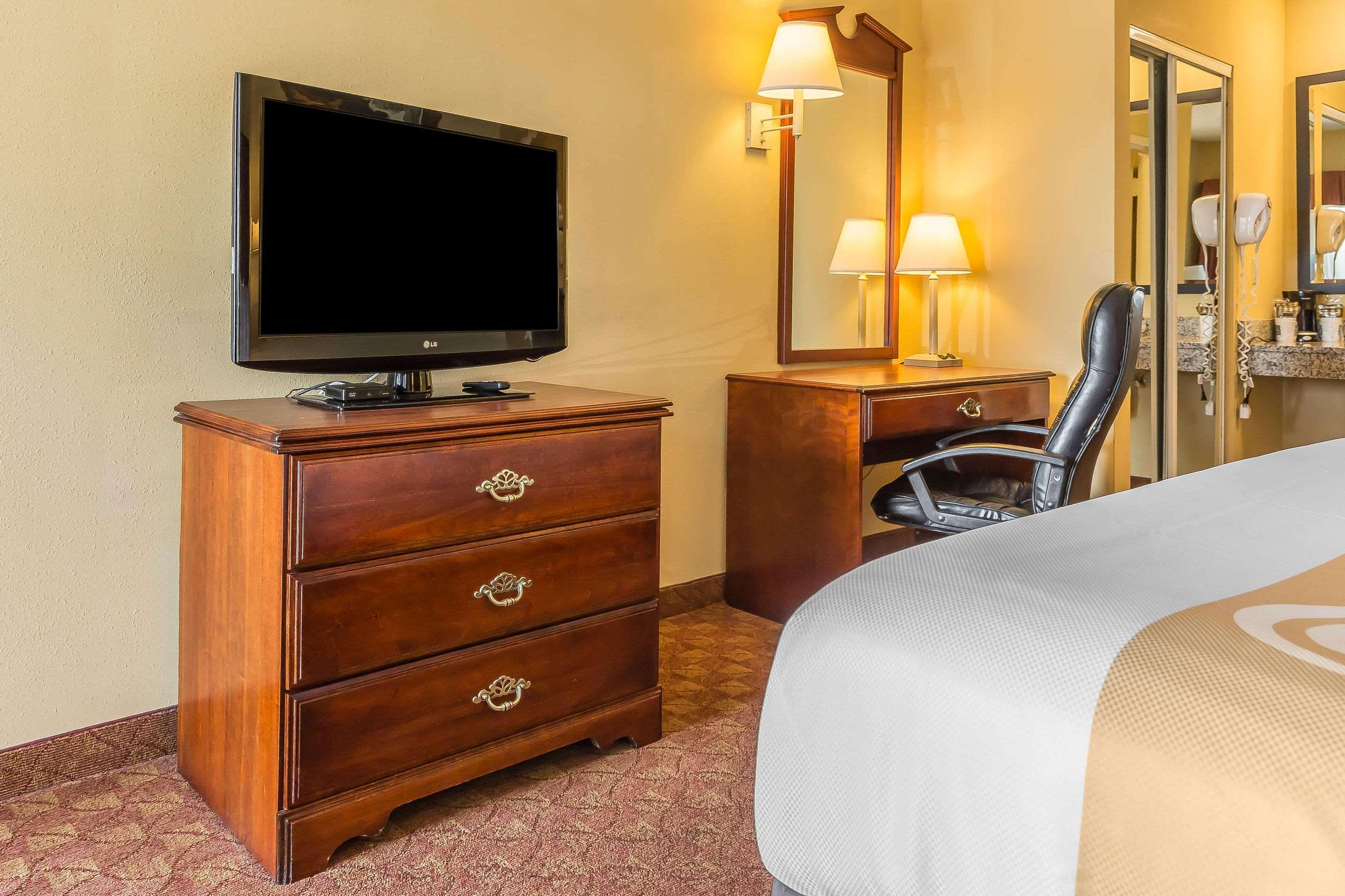 Quality Inn Calera Extérieur photo