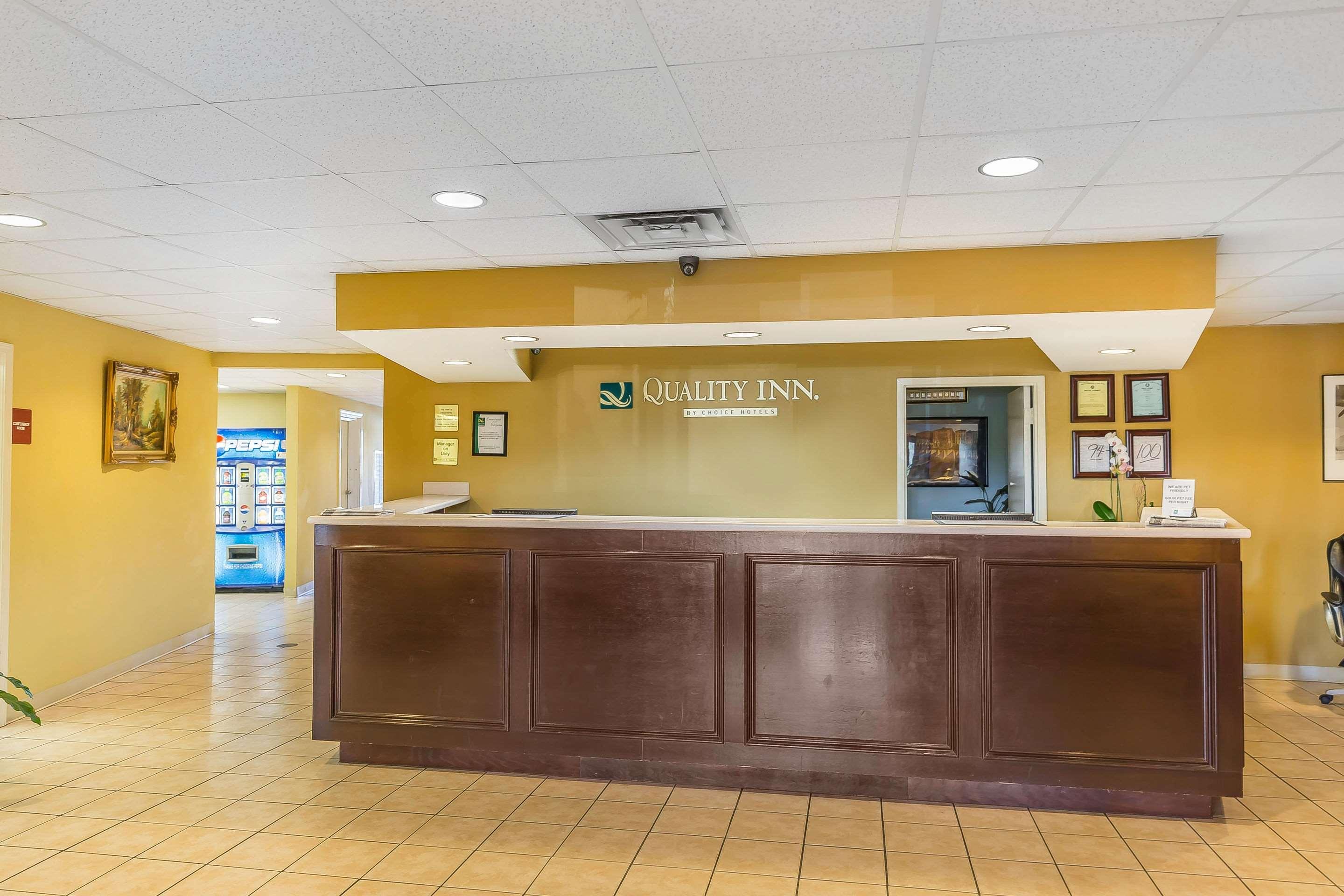 Quality Inn Calera Extérieur photo